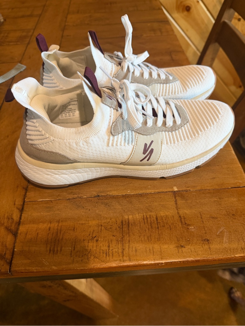 Men's Rival sneakers- White with Mauve Accent. 11.5